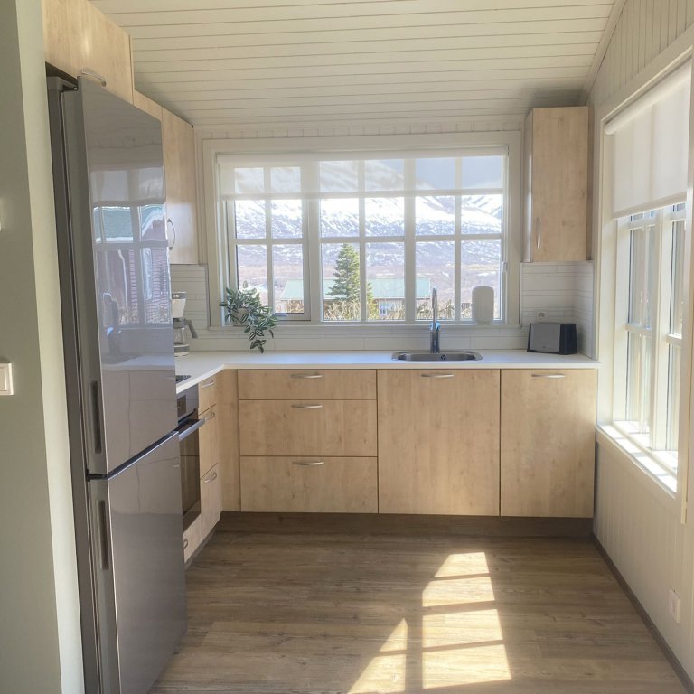 Eldhúsið fullbúið