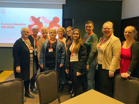 Fulltrúar FVSA frá vinstri: Margrét Brynjólfsdóttir, Halldóra Konráðsdóttir, Hilda Eichman, Guðrún J&hellip;