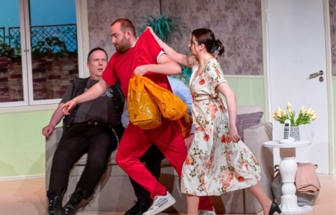 Leikhúsboð - Tom, Dick og Harry