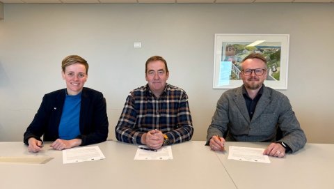 Frá vinstri: Halla Gunnarsdóttir, formaður VR, Eiður Stefánsson, formaður LÍV og Benedikt S Benedikt&hellip;